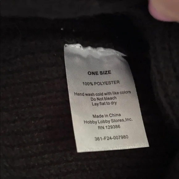 Black Beanie and Glove Set with Pink Bows - Picture 7 of 7